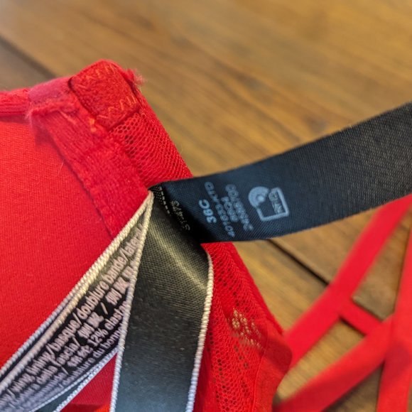 Victoria's Secret Red Lace Bombshell Add-2-cups Push-up Bra and Thong - Picture 9 of 9